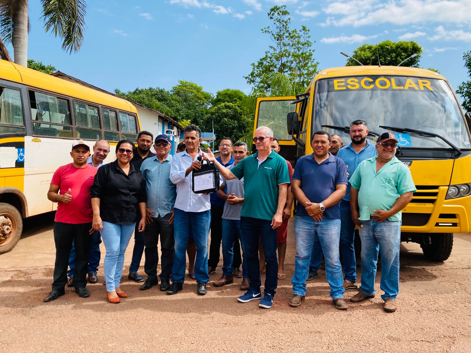 Prefeitura de Centenário recebe hoje ônibus escolar do programa FNDE “Caminho da Escola”